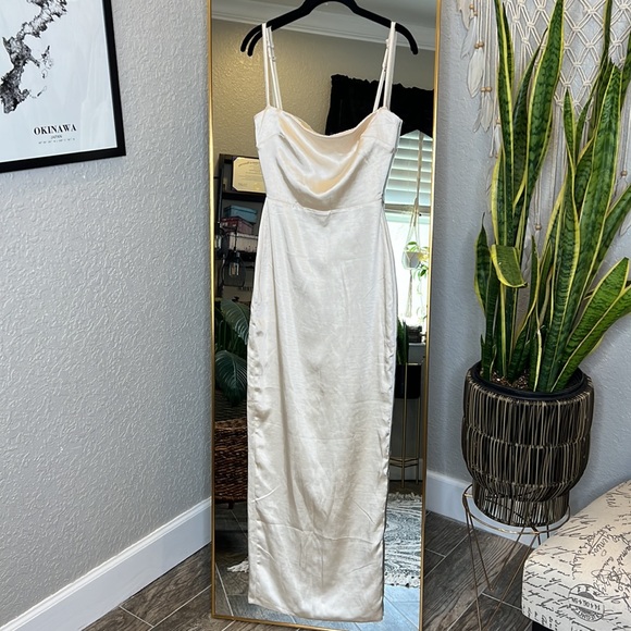 HOUSE OF CB 'Costanza' Vintage Cream Maxi Dress NWOT - Picture 7 of 13